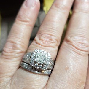 GORGEOUS NEIL LANE DIAMOND BRIDAL SET 2 1/6 CT TW + diamond band (1/3 ct tw)!